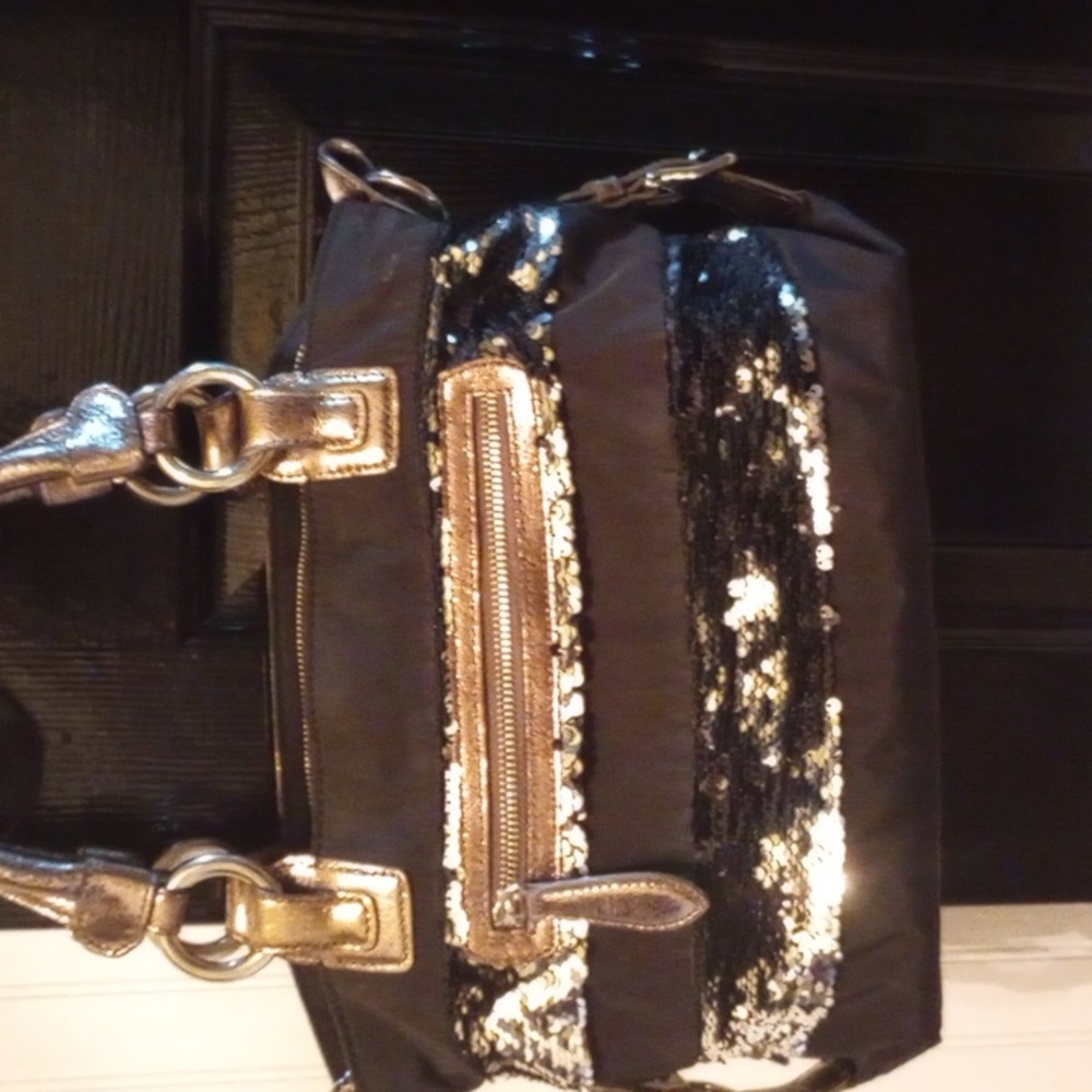 My Flat In London by Brighton Bag - Picture 7 of 14